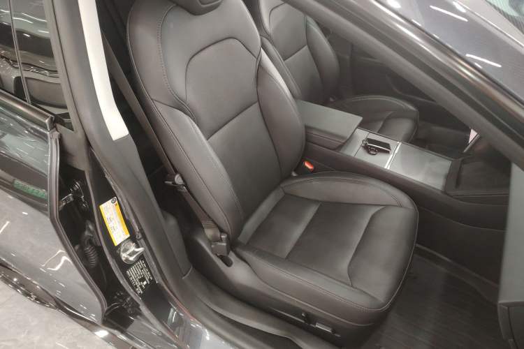 Used Tesla Model 3 2024 High-Performance All-Wheel-Drive Version