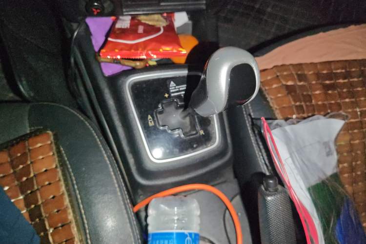 Used Soueast V3 Lingyue 2015 1.5L AMT Happiness Edition Gear Lever