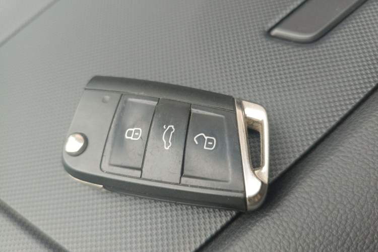 Used Volkswagen Tayron 2021 380TSI All-Wheel Drive R-Line Connected Version Vehicle Key