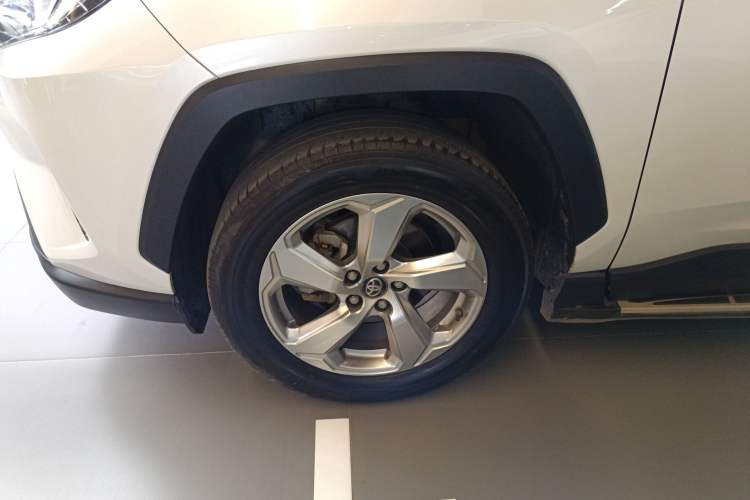 Used Toyota RAV4 2020 2.0L CVT Two-Wheel Drive Fashion Edition