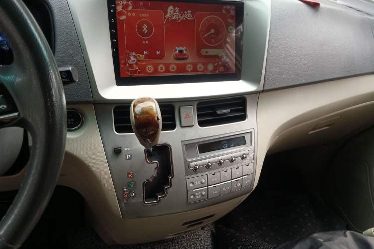 Used BYD M6 2015 2.4L Automatic Prestige Edition Audio And AC Panel