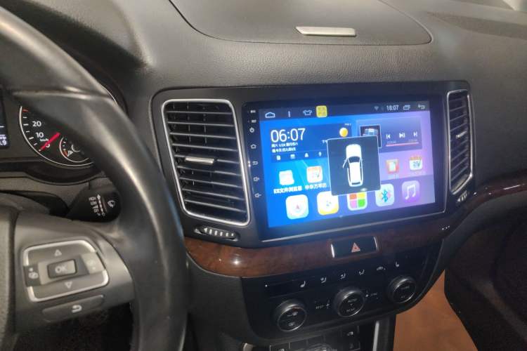 Used Volkswagen Sharan 2015 1.8TSI Comfort Model
