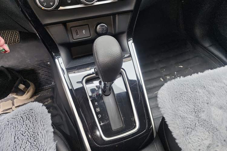 Used Nissan Sylphy 2022 Classic 1.6XL CVT Luxury Edition Gear Lever