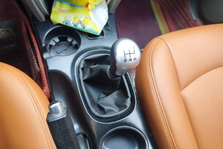 Used Huatai Santa Fe Classic 2012 2.0T Diesel Manual Two-Wheel Drive Hurricane Version
