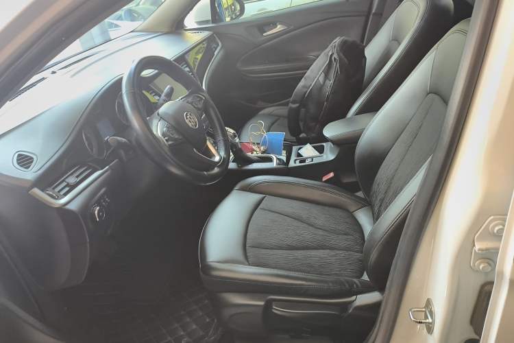 Used Buick Verano 2017 Sedan 20T Dual-Clutch Leading Model Left Front Seat