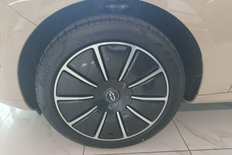 Used Hima AITO M5 2023 Pure Electric All-Wheel Drive Intelligent Driving Version Exterior 4