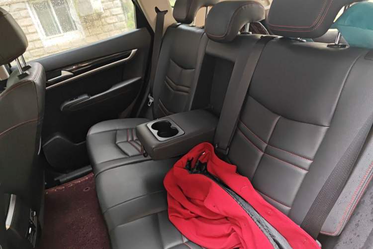 Used Dongfeng Aeolus AX7 2016 2.0L Automatic Zhiyi Trim