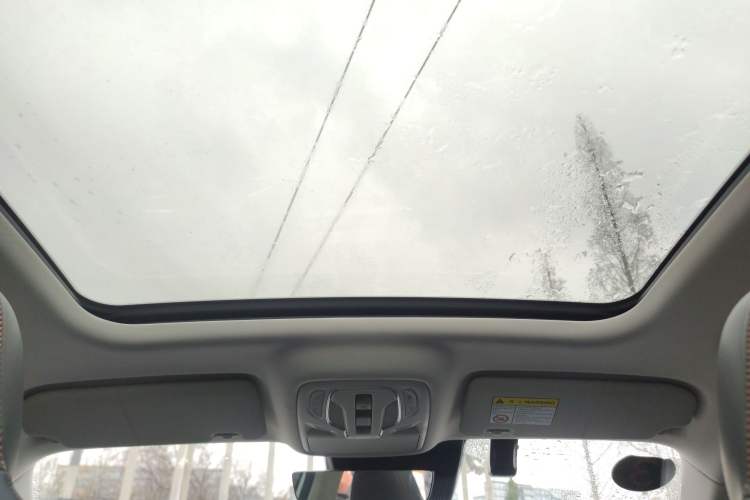 Used Roewe D5X DMH 2024 135 Tech Edition