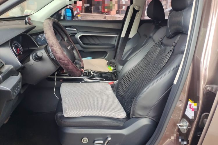 Used Haval H6 2017 Red Label 2.0T Automatic Two-Wheel Drive ZhiShang Model