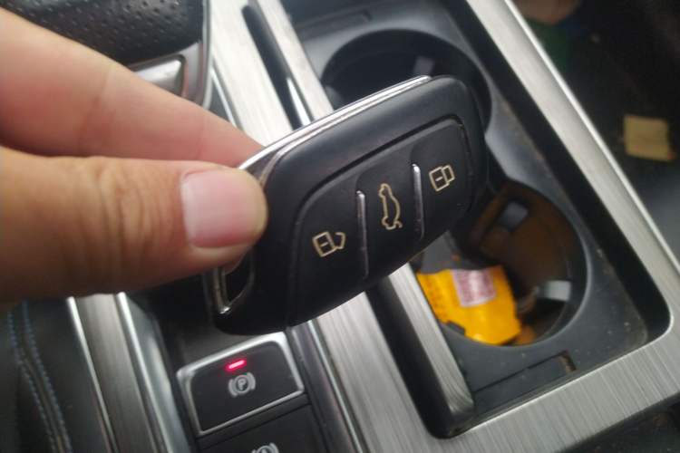 Used Roewe RX5 2022 330TGI Automatic National Style Edition