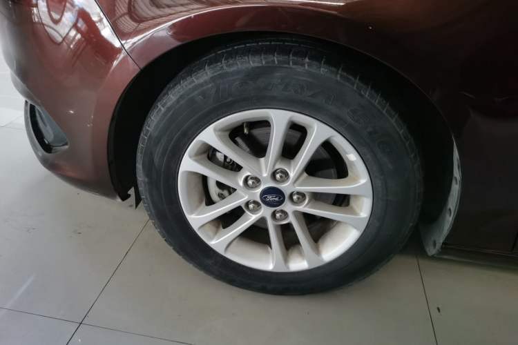 Used Ford Escort 2019 1.5L Manual ZhiXiang Version Exterior 4