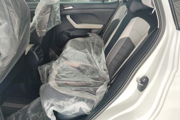 Used Volkswagen Tharu 2025 New Sharp 1.5L Ambitious Edition Left Rear Seat