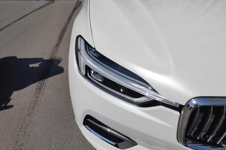 Used Volvo XC60 2020 T5 4x4 Zhiyi Luxury Edition Right Front Headlight