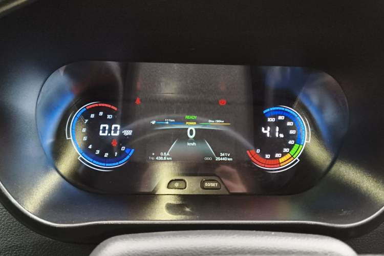 Used CHANGAN KAICHENG Ruixing EM80 2024 Comfort-Style 6-Seater 41.86 kWh Instrument Cluster