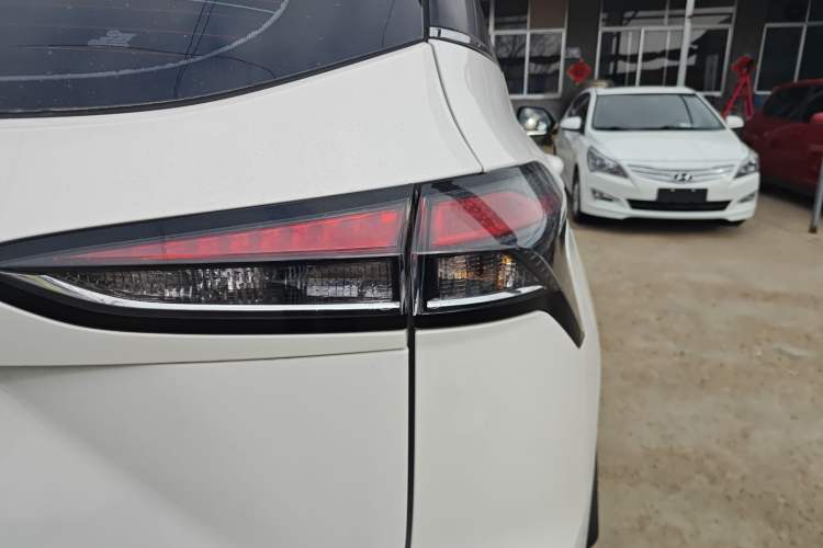 Used Baojun 510 2019 1.5L Manual Enjoyment Model 77kW China VI Emission Standard
