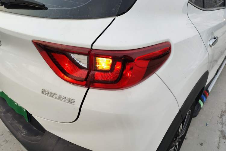 Used Kia kx1 Stonic 2021 1.4L CVT Fun Edition