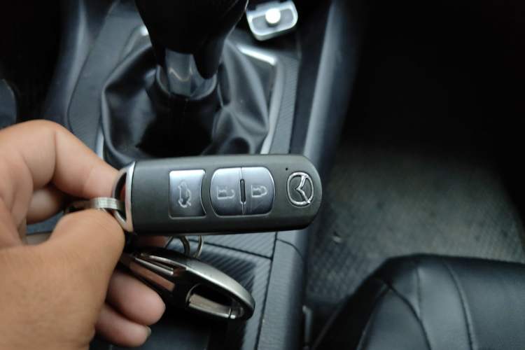 Used Mazda 3 Axela 2017 Sedan 1.5L Manual Comfort Model Emission Standard China V
