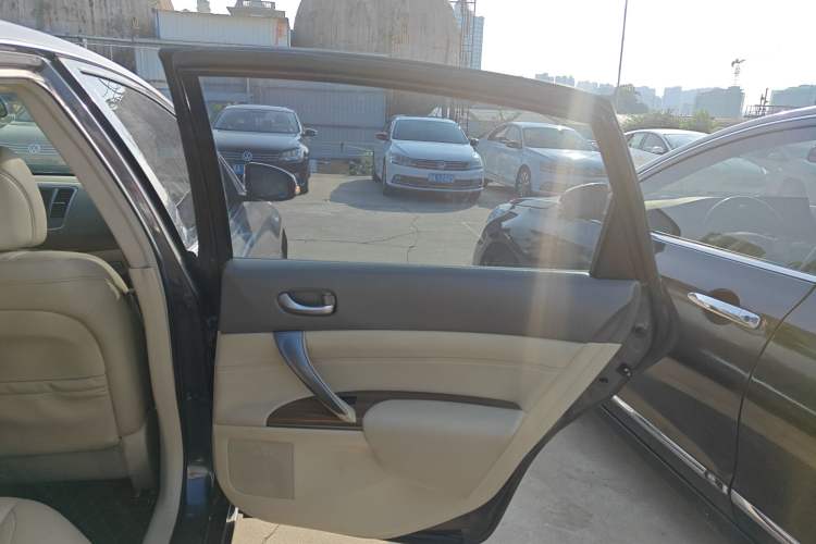 Used Nissan Teana 2011 2.5L XL Advanced Edition
