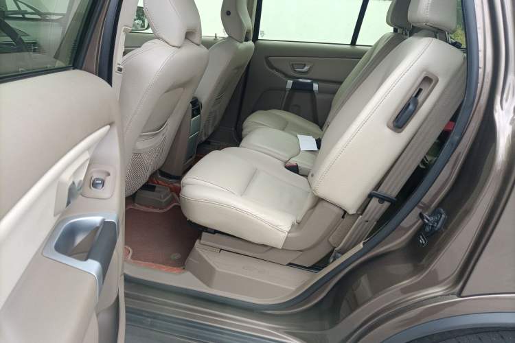 Used Volvo XC Classic 2014 T5 Luxury Edition
