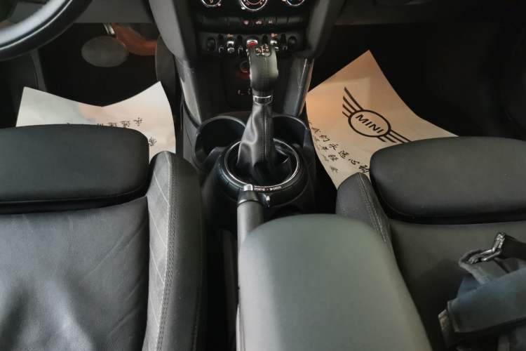 Used MINI MINI 2015 1.5T COOPER Fun Five-Door Edition
