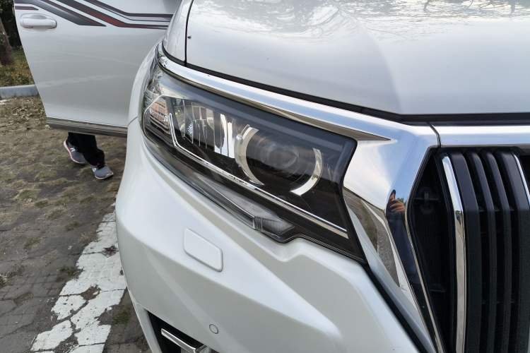 Used Toyota Prado 2018 3.5L Automatic TX-L with Rear-Mounted Spare Tire
