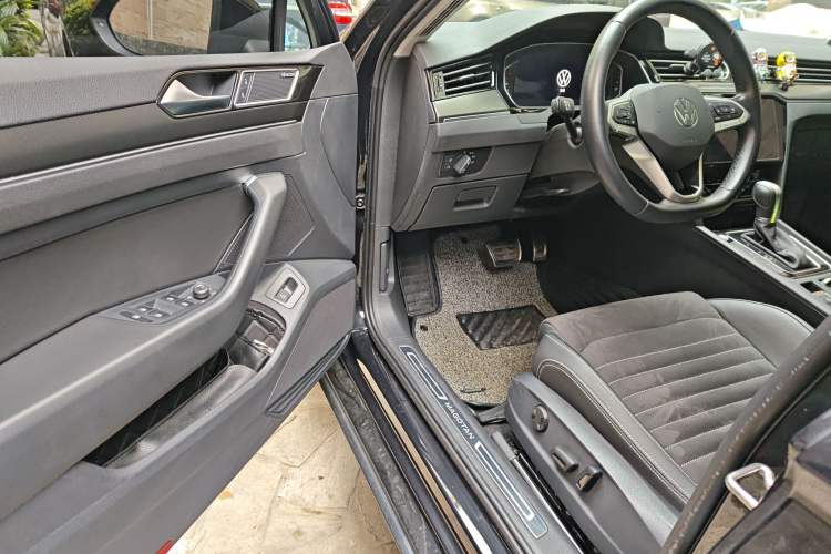 Used Volkswagen Magotan 2020 330TSI DSG Luxury Edition Driver Seat