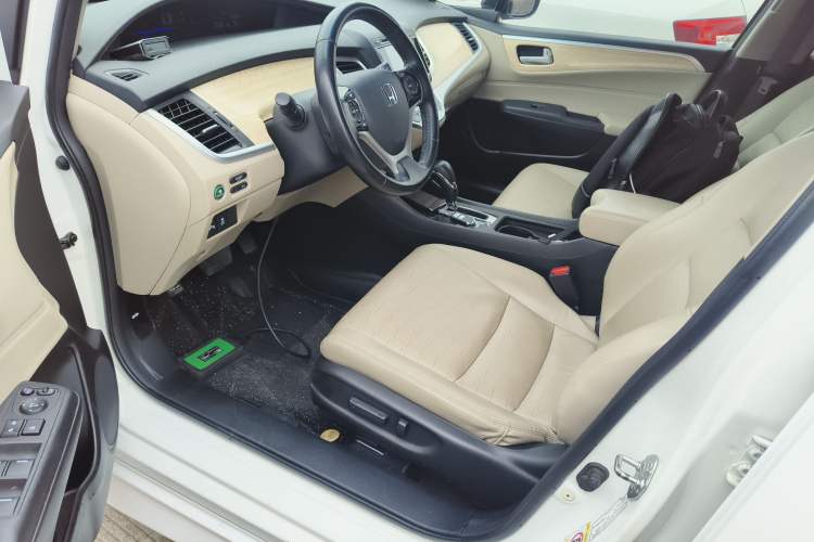 Used Honda Jade 2013 1.8L CVT Luxury Edition 5 seats Left Front Seat