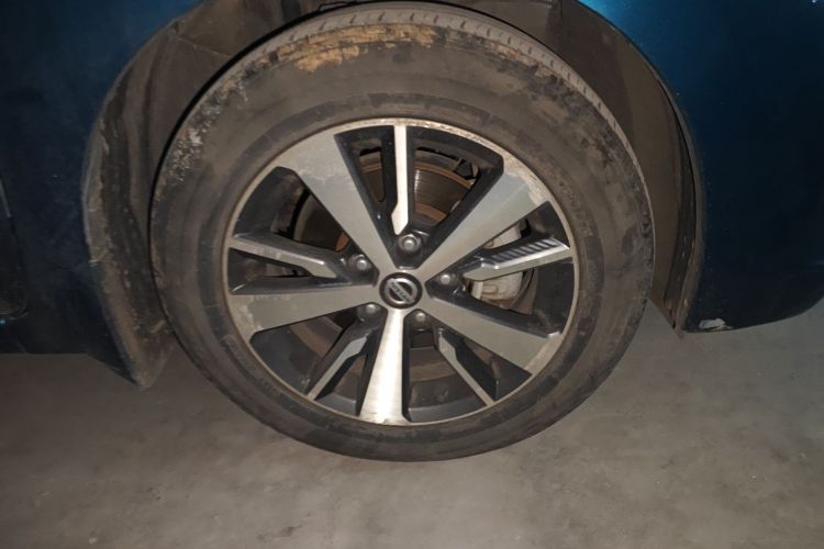 Used Nissan Lannia 2016 1.6L CVT Cool Edition Right Front Wheel Hub