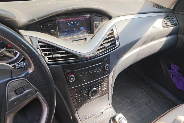 Used Bestune B70 2014 2.0L manual luxury version