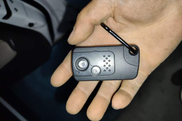 Used Honda CR-V 2013 2.4L two-wheel drive luxury version Vehicle Key