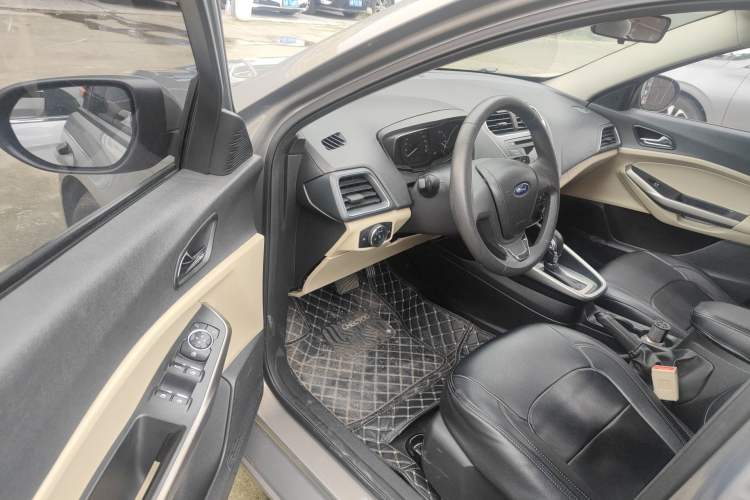 Used Ford Escort 2015 1.5L Automatic Comfort Edition