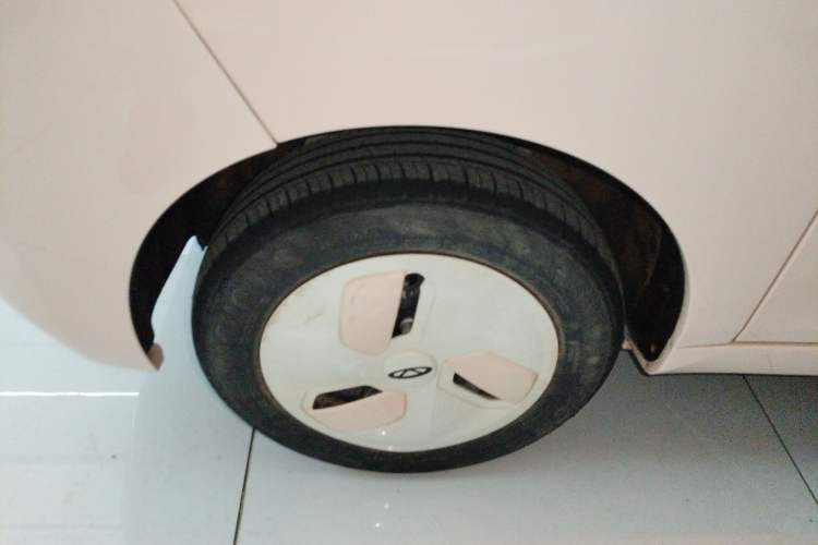 Used Chery QQ Ice Cream 2023 170km Milkshake – Lithium Iron Phosphate Exterior 4