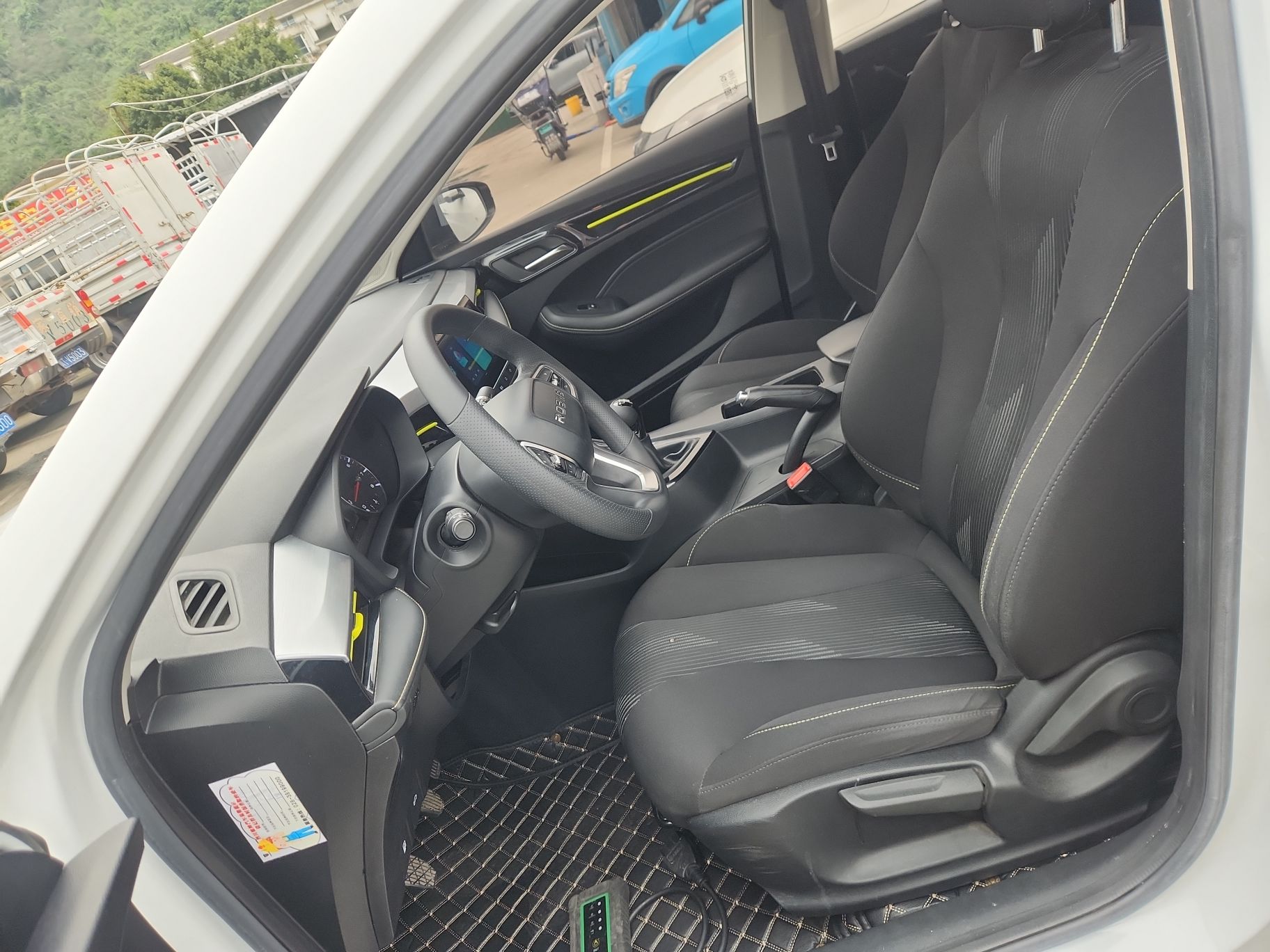 Переднее сиденье в автомобиле