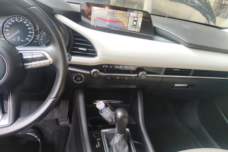 Used Mazda 3 Axela 2020 2.0L X Compression Ignition Prestige Version