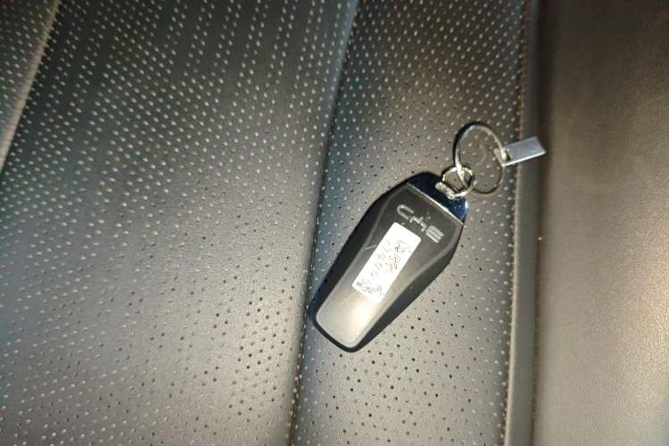 Used BYD Dolphin 2025 Intelligent Driving Version 410 km Fashion Edition
