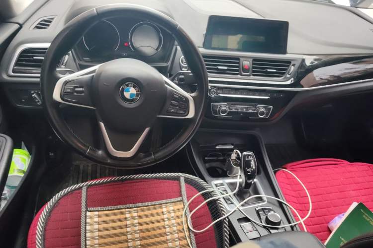 Used BMW 1 Series 2020 120i Fashion Model Center Console