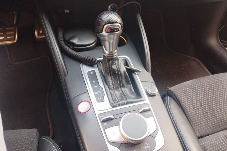 Used Audi S3 2017 Year Restyled S3 2.0T Limousine Gear Lever