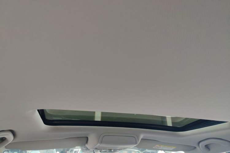 Used Volkswagen Sagitar 2017 1.6L Automatic Comfort Model Headliner