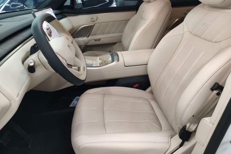 Used ONVO Luxeed L90 2025 Model—Ultra Six-Seater Version Left Front Seat