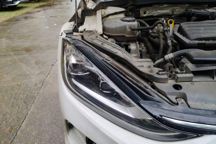 Used Volkswagen Lamando 2022 Lavida L 280TSI DSG Hot Edition Right Front Headlight