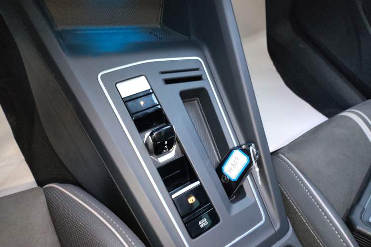 Used Volkswagen Golf 2023 Facelift 280TSI DSG R-Line Lite
