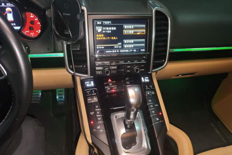 Used Porsche Cayenne 2015 Cayenne 3.0T Audio And AC Panel