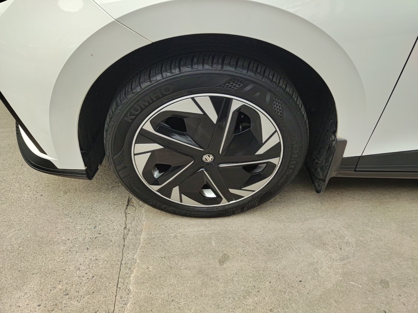 MG 4 EV 2023 415 km Range Sea-Faring Champion Edition — снимка 10