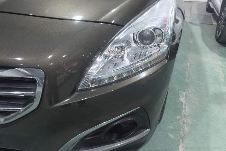 Used Peugeot 3008 2015 2.0L Automatic Classic Edition