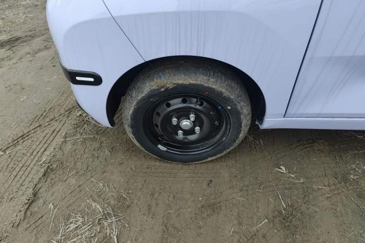 Used Chery QQ Ice Cream 2025 Model 205km Sundae Edition
