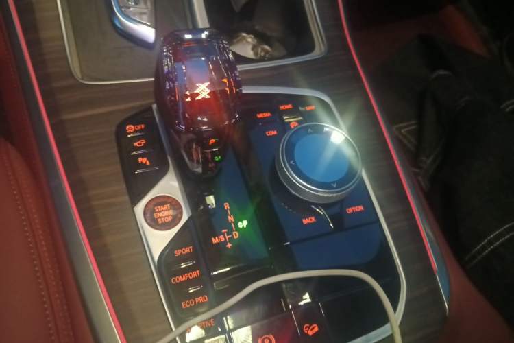 Used BMW X5 2022 xDrive 40Li M Sport Package Gear Lever