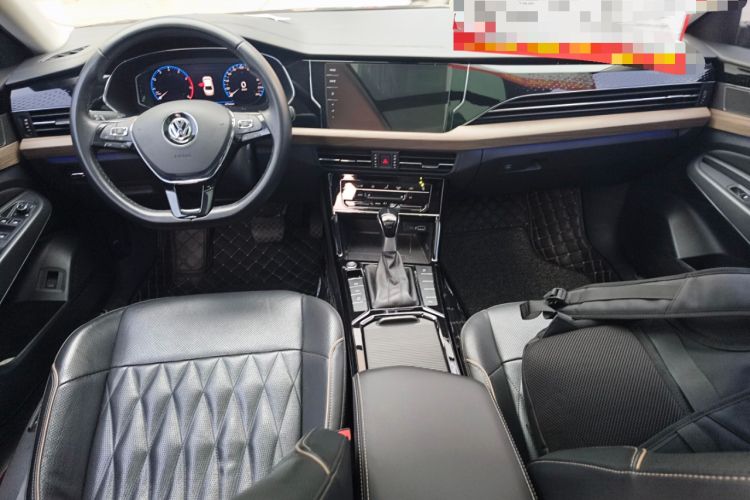 Used Volkswagen Passat 2020 330TSI Luxury Edition China VI
