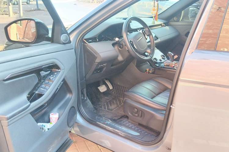 Used Land Rover Range Evoque 2020 249 PS R-DYNAMIC SE Sport Technology Edition
