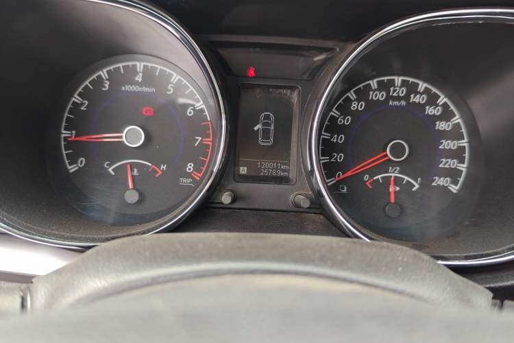 Used Venucia T70 2016 1.6L Manual Ruixing Edition Odometer Close Up