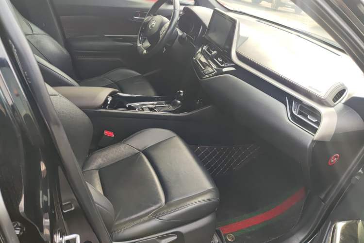 Used Toyota C-HR 2018 2.0L Flagship Version China V Standard
